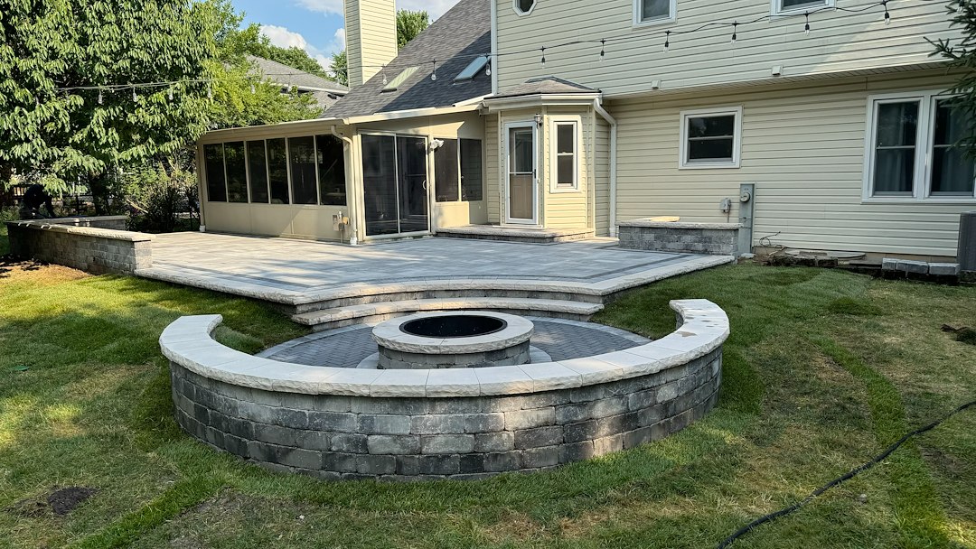 BUILDING THE PERFECT LUXURY OUTDOOR SPACE WITH BEACON HILL SMOOTH GRANITE FUSION PAVERS, IN NAPERVILLE, ILLINOIS Thumbnail