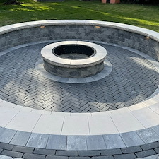 BUILDING-THE-PERFECT-LUXURY-OUTDOOR-SPACE-WITH-BEACON-HILL-SMOOTH-GRANITE-FUSION-PAVERS-IN-NAPERVILLE-ILLINOIS 3