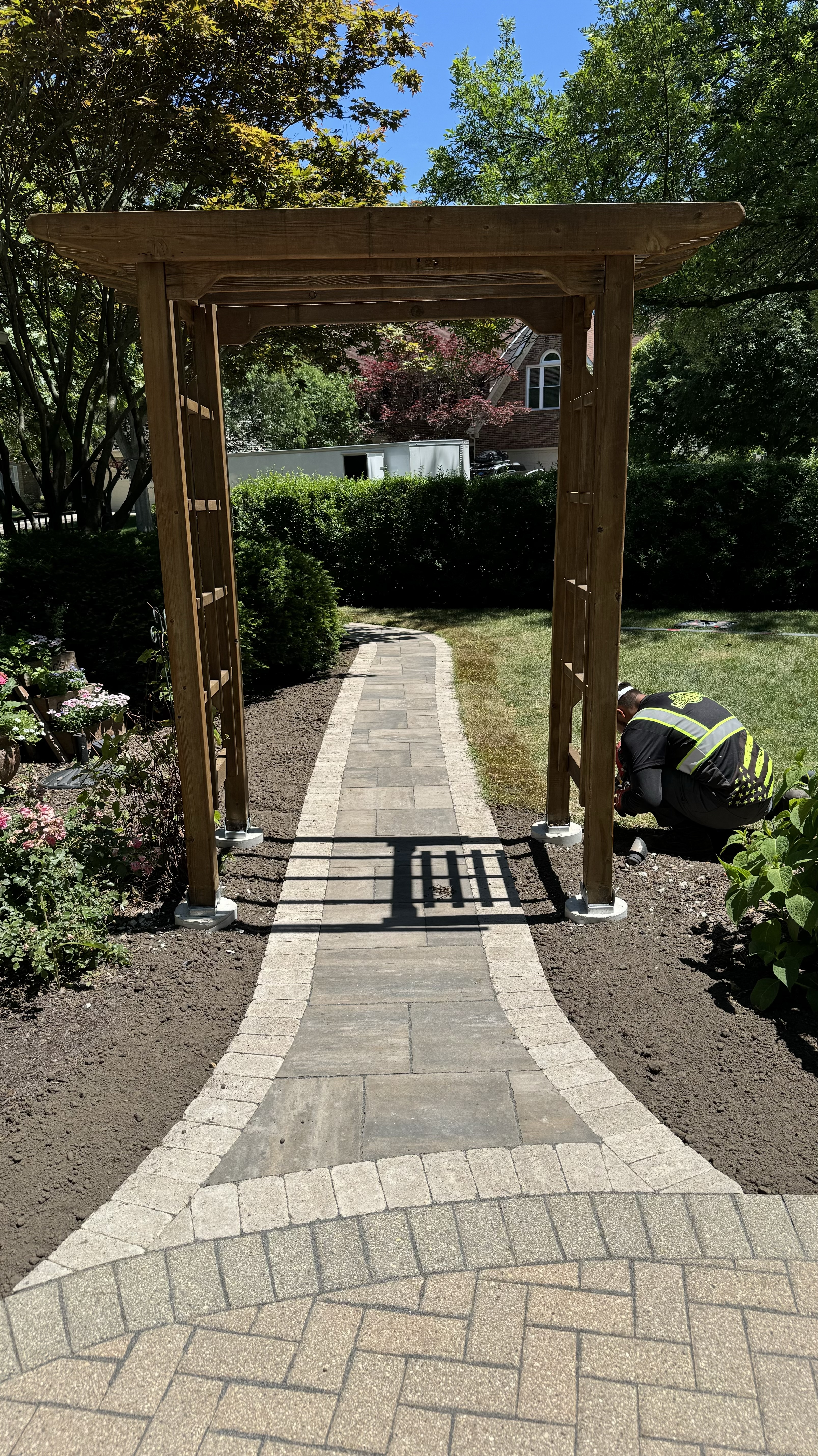 ENHANCING OUTDOOR SPACES: MISSION BRICK PAVING'S ARBOR INSTALLATION IN NAPERVILLE, ILLINOIS